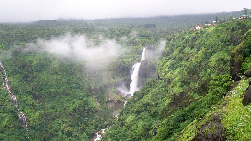 Lingmala Waterfall